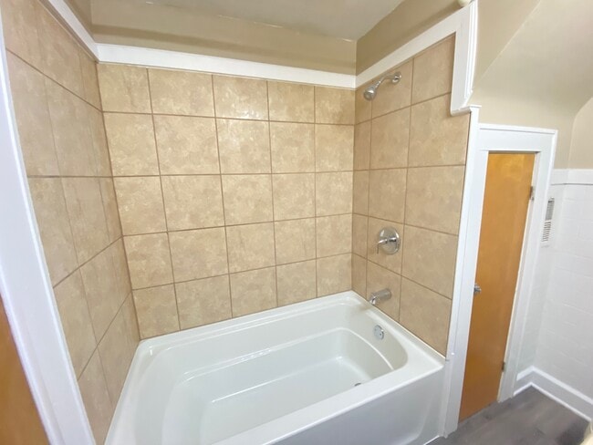 Building Photo - 183 S Marietta St