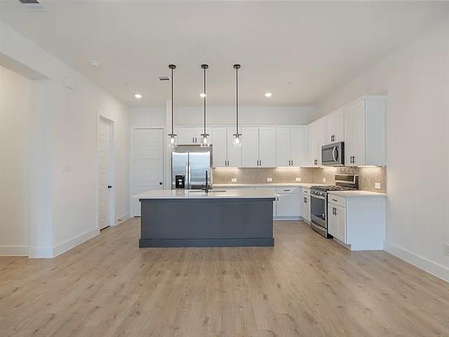 Building Photo - 1308 Eureka Spgs St