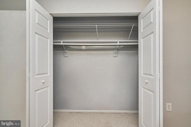 Building Photo - 3340 S 28th St