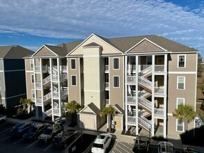 Building Photo - 1 bedroom condo in Queens Harbour
