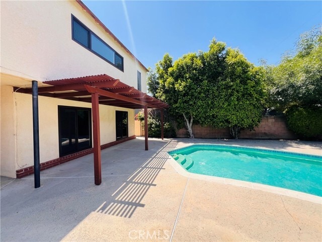Building Photo - 6637 Balcom Ave