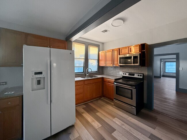 Building Photo - 2242 South St