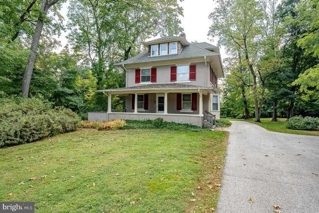 Building Photo - 211 Pennswood Rd