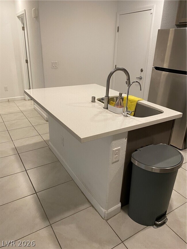 Building Photo - 3622 Hestia Ave