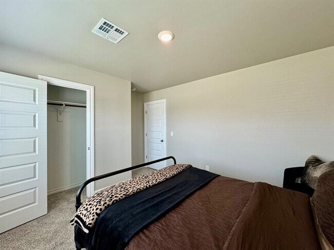 Building Photo - 2800 Stormy St