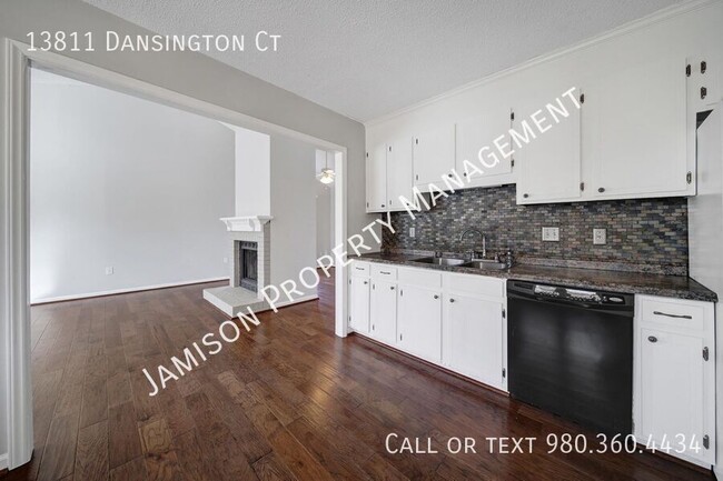 Building Photo - 13811 Dansington Ct
