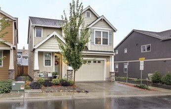 Building Photo - 3107 SW 197th Ave