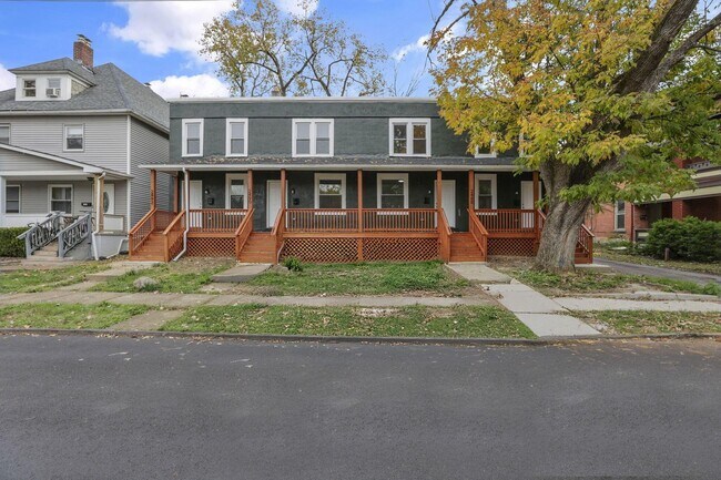 Building Photo - 2486 Findley Ave