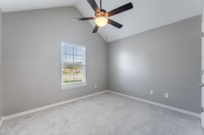 Building Photo - Centerton Sanctuary: 3-Bedroom, 2-Bathroom Rental with Expansive Backyard