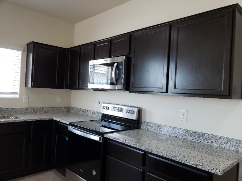 Building Photo - 354 N 17th Pl