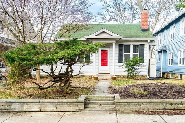 Building Photo - 720 S Park Ave