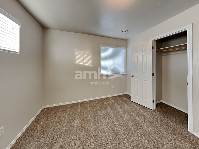 Building Photo - 220 Archer Rd