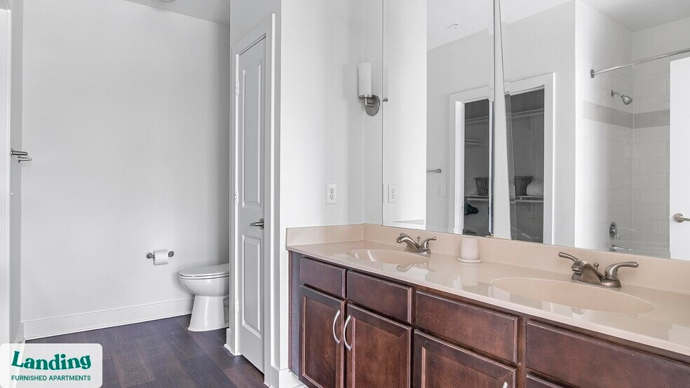 Building Photo - 7373 Valley View Ln