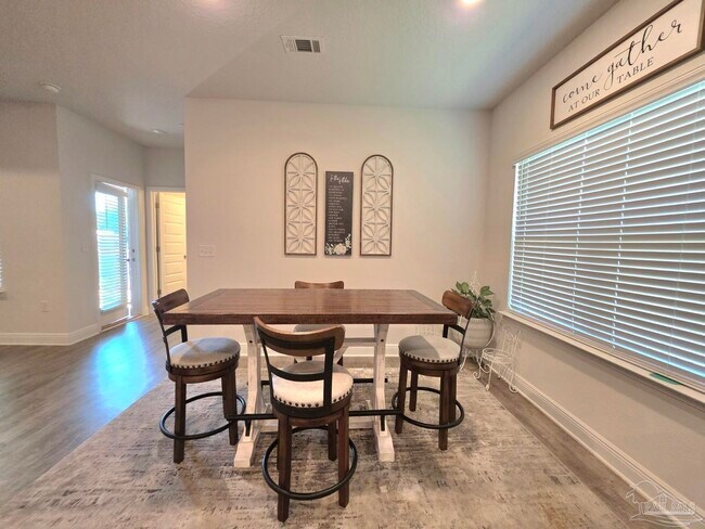 Building Photo - 8055 Silver Maple Dr