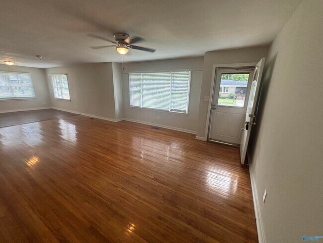 Building Photo - 312 Orange Cir