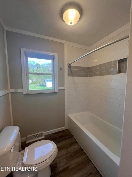 Building Photo - 3408 Hackberry Rd