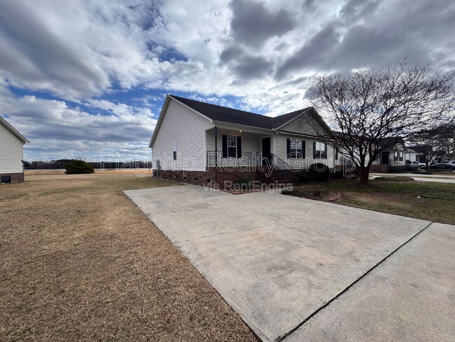 Building Photo - 5170 Deveron St