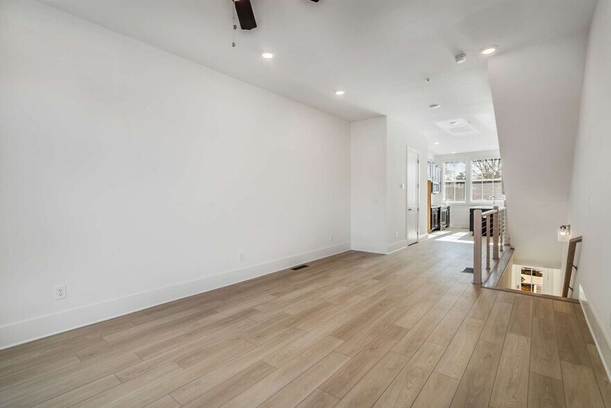 Building Photo - 665 Soul Aly