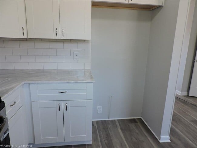 Building Photo - 4801 S 28th St