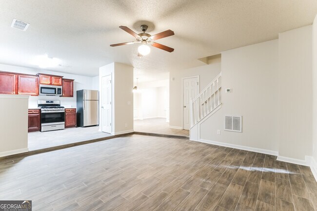 Building Photo - 305 Barshay Dr