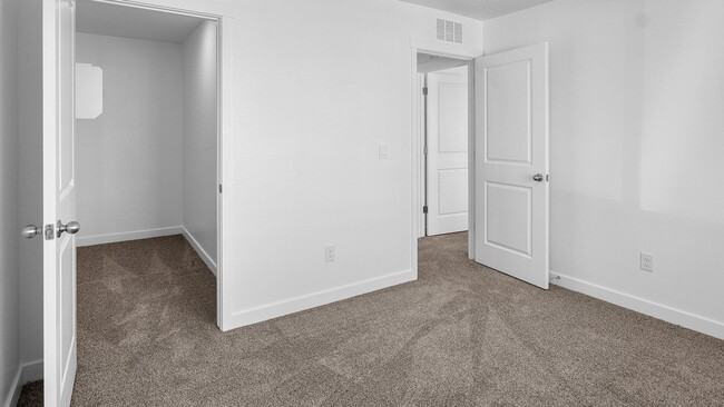 Building Photo - Brand-New Modern Townhome with Stunning Views!