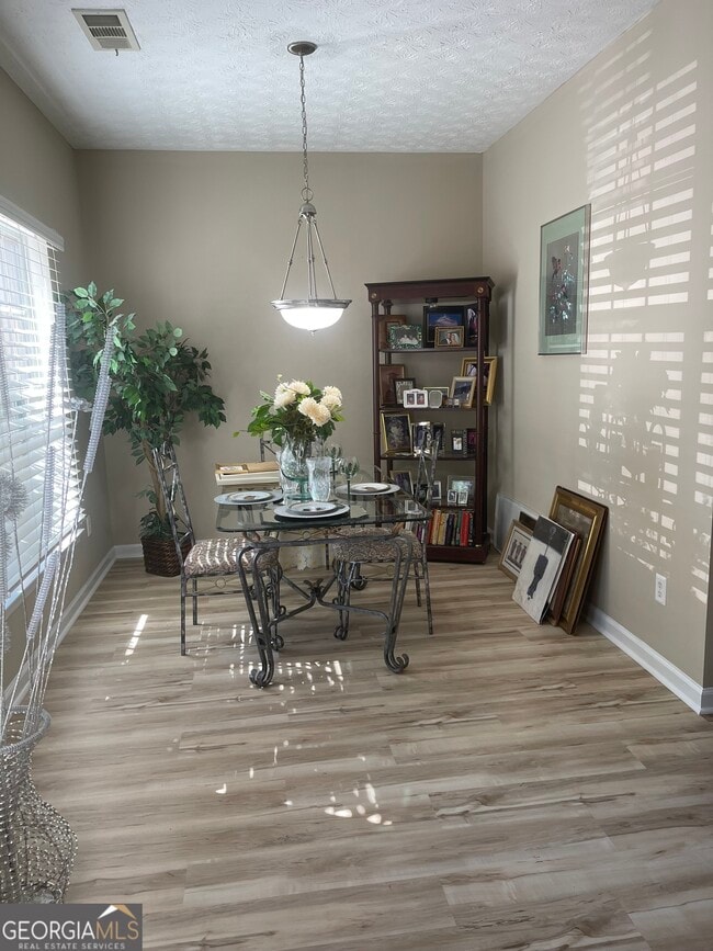 Building Photo - 4911 Walden Lake Square