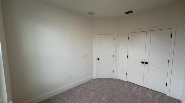 Building Photo - 15069 Groveside Rd