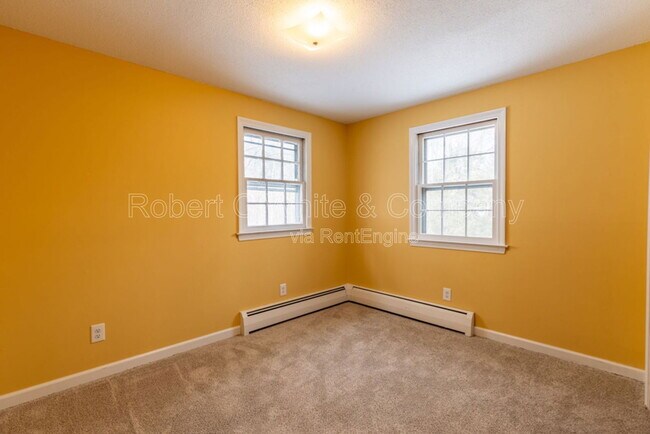 Building Photo - 57 Ellise Rd