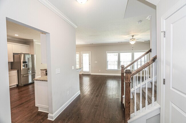 Building Photo - 987 Glenhaven Dr