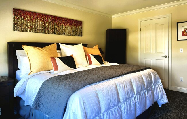 Building Photo - 234 Windsor River Rd