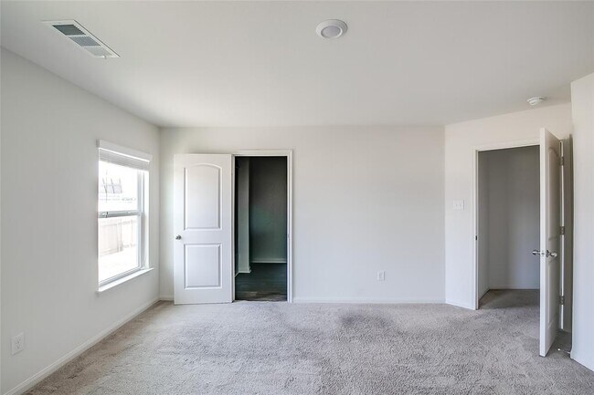 Building Photo - 18713 Quiet Range Dr