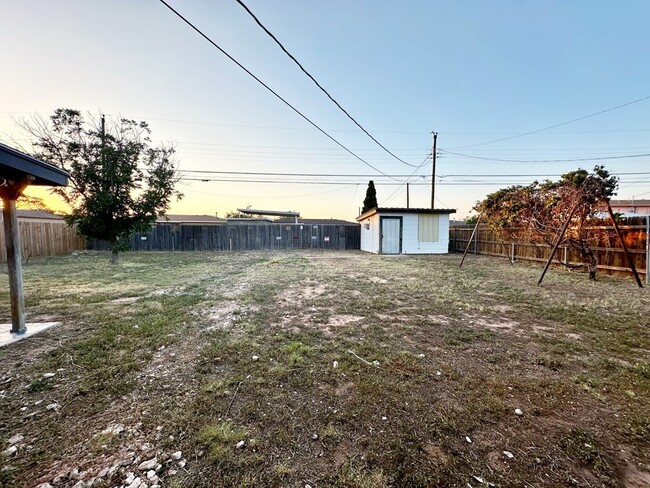 Building Photo - 1519 Beverly St