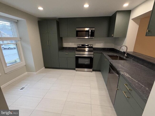 Building Photo - 1195 Palmwood Ct