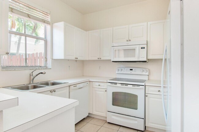 Building Photo - 12435 SW 125th St