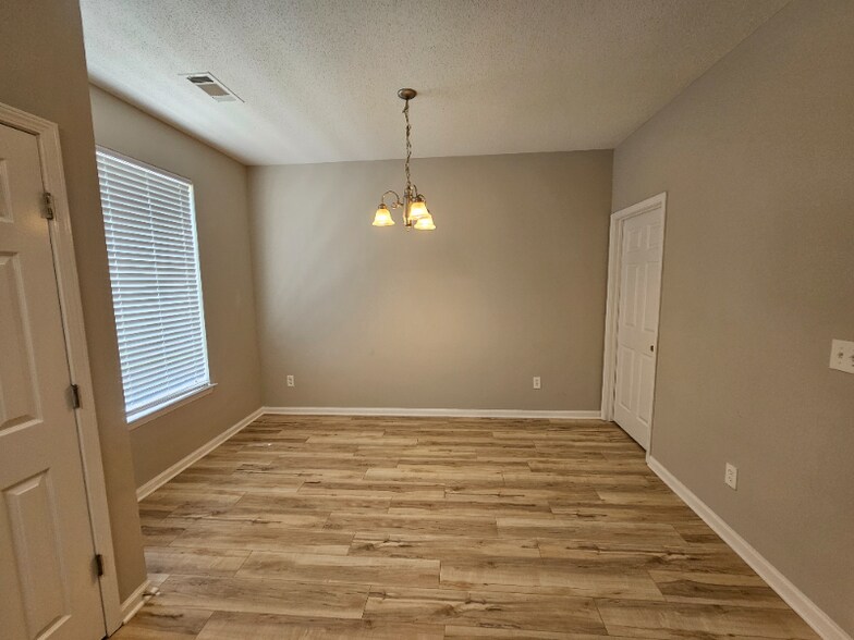 Building Photo - 128 Odyssey Turn NW