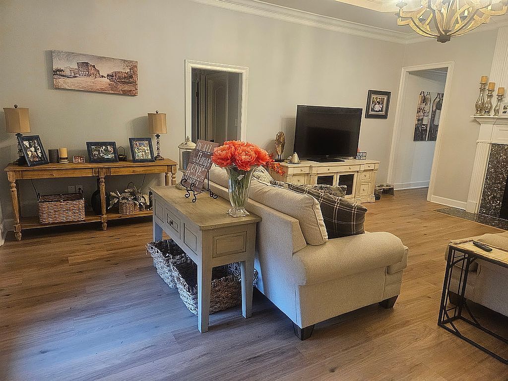 Building Photo - 608 Vanessa Dr