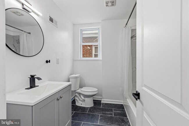 Building Photo - 2719 N 47th St