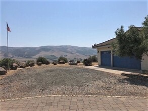 Building Photo - Exceptionally Private Estate Property with Spectacular Views