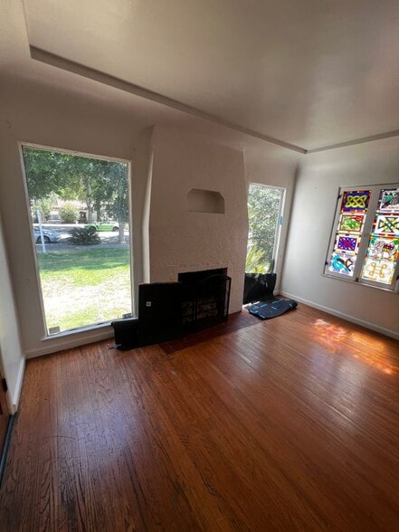Building Photo - 484 W 25th