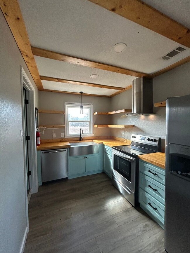 Building Photo - 112/114 W Tenth St. Vidalia