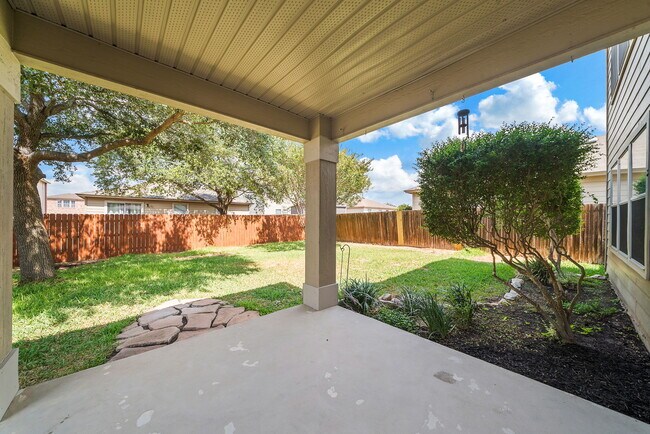 Building Photo - Spacious 4-Bed Home with Fenced Yard and Garage in Cibolo – 2,568 Sq Ft of Comfort
