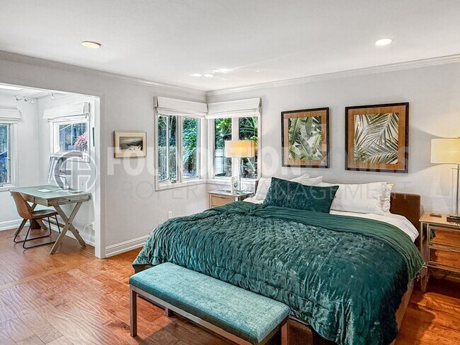 Building Photo - Modern Mill Valley Retreat - A/C - EV - FO...
