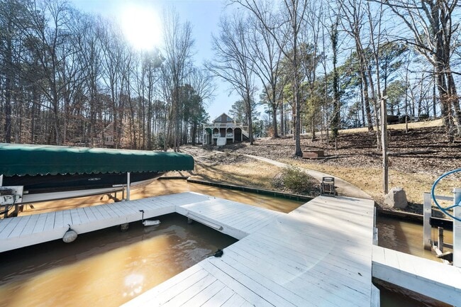 Building Photo - 108 Horseshoe Cir