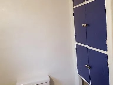 Building Photo - 126 Fiesta St