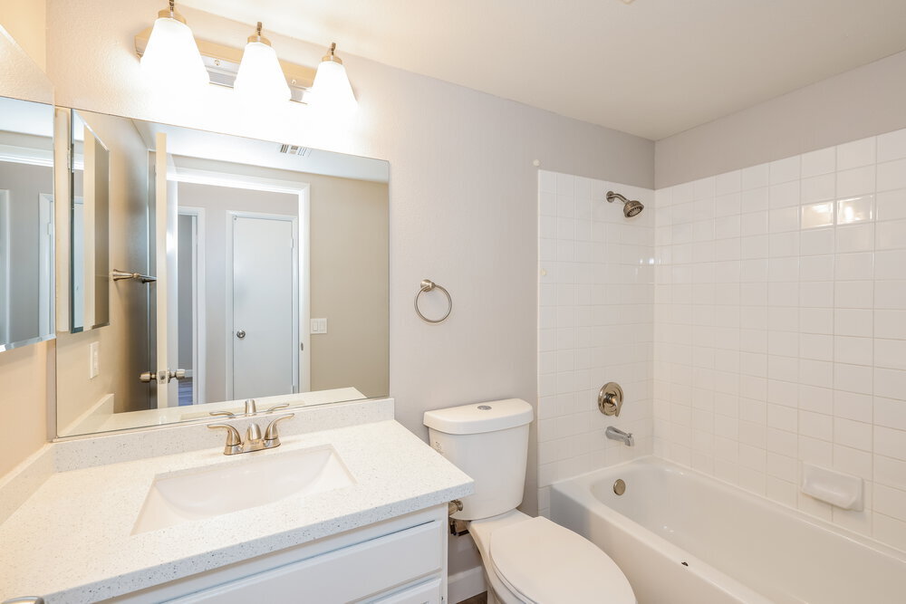 Building Photo - 3639 Covewick Dr