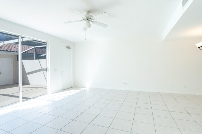Building Photo - 186 Soriano Dr