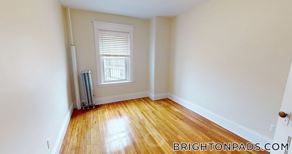 Building Photo - 130 Englewood Ave