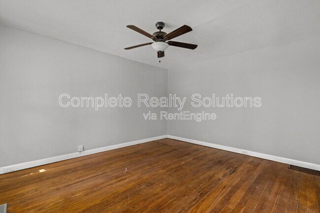 Building Photo - 40 S Hartnett Ave