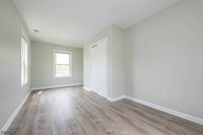 Building Photo - 99 Chesapeake Ave