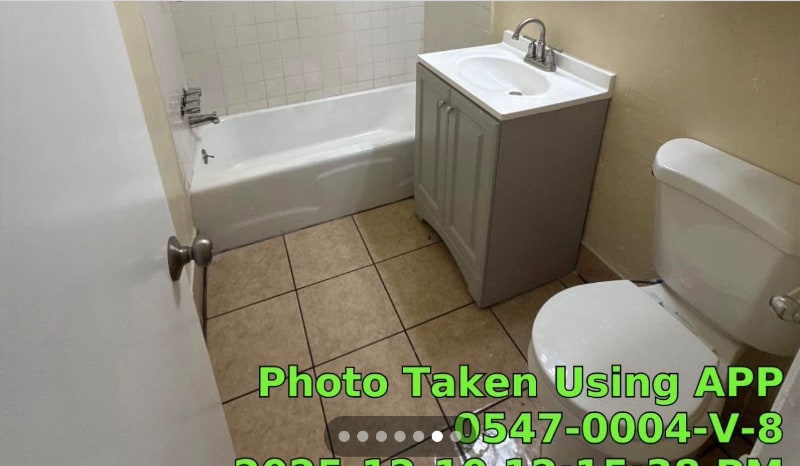 Building Photo - 508 28th St